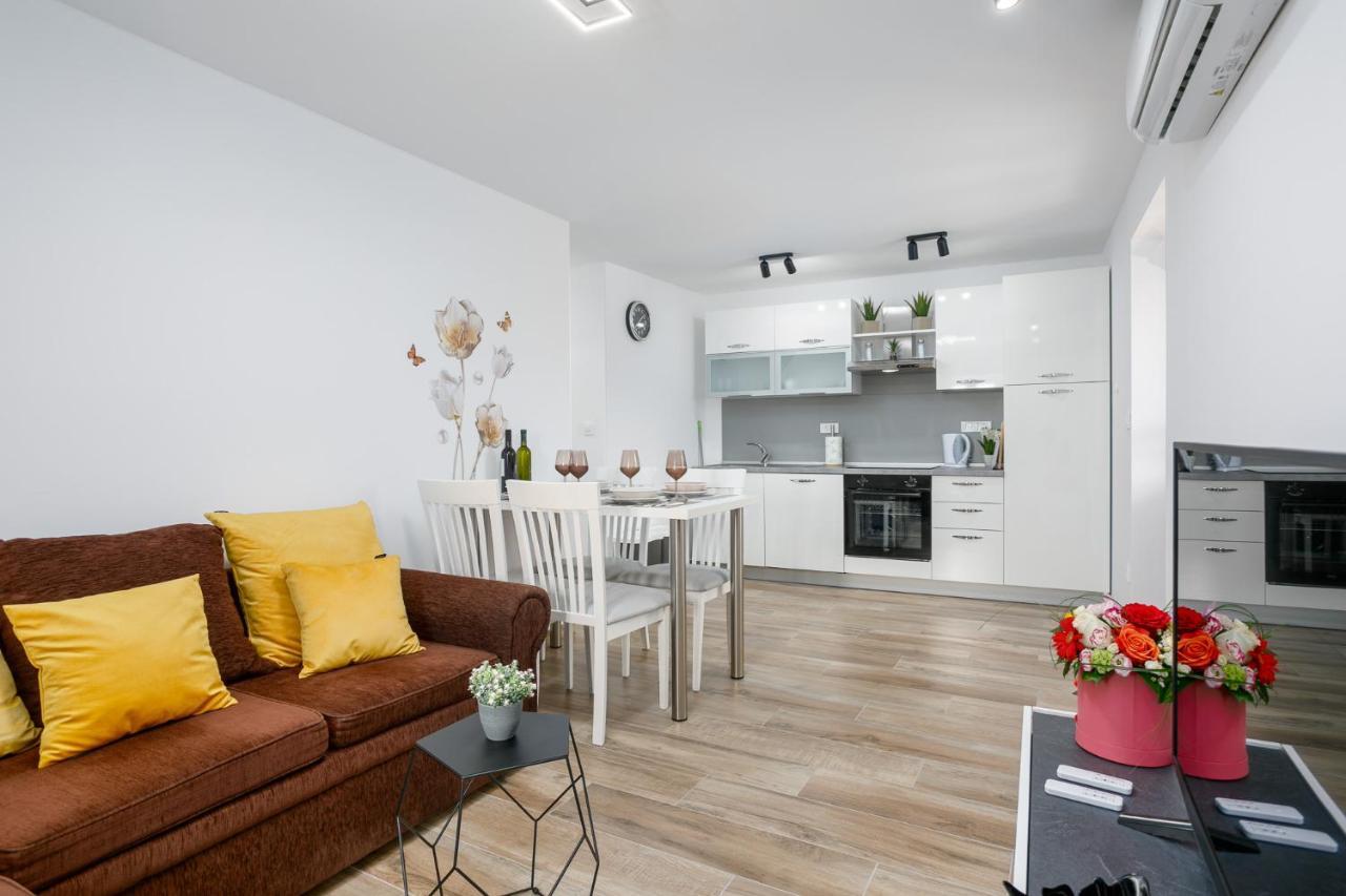 Apartment Ivana Malinska Esterno foto
