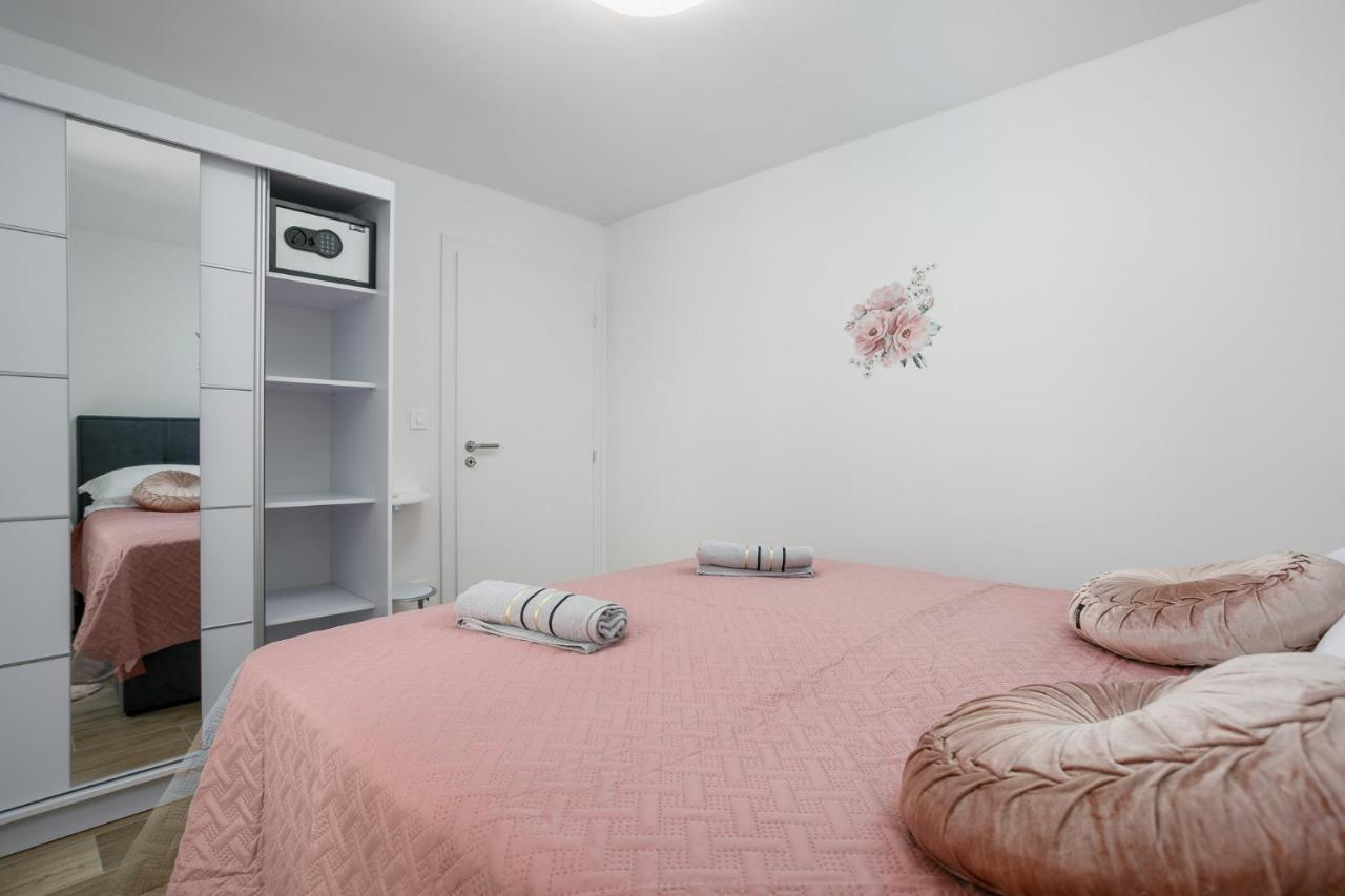 Apartment Ivana Malinska Esterno foto